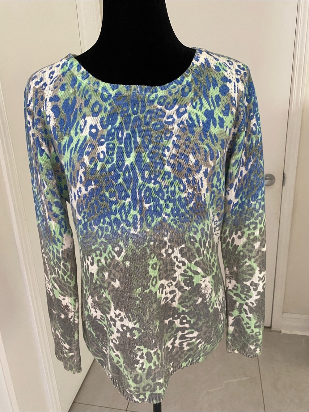Animal Print Blue & Green long sleeved Cotton sweater Eurro brand Size Large